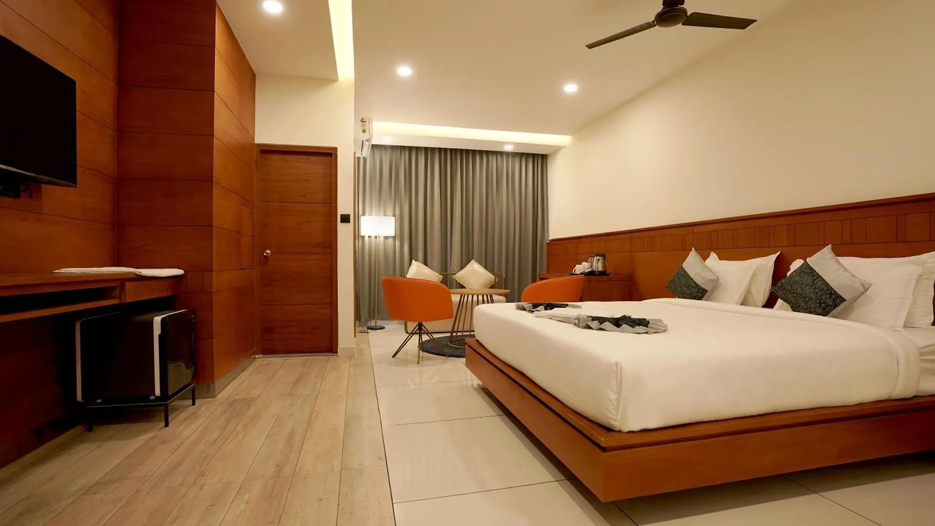 פלקאד Stayon Hotels 4*,